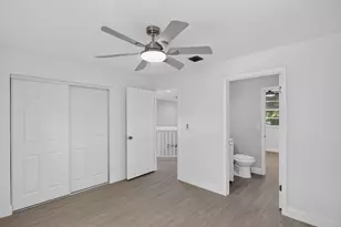 11451 Lakeview Dr, Coral Springs, FL 33071 - Photo 27