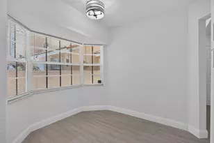 11451 Lakeview Dr, Coral Springs, FL 33071 - Photo 9
