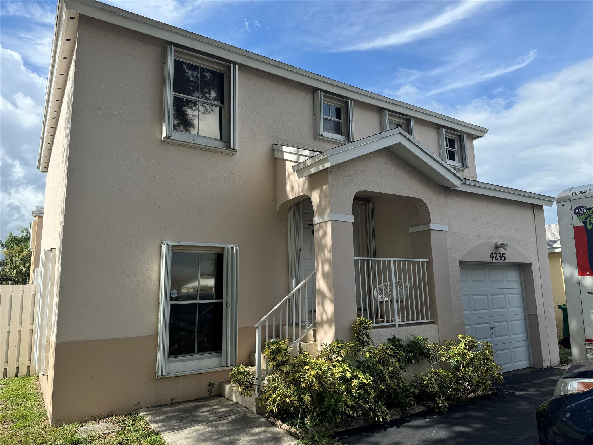 4235 SW 72nd Way - 4235 SW 72nd Way, Davie, FL 33314 Luxury Property | Jose Angel Pina