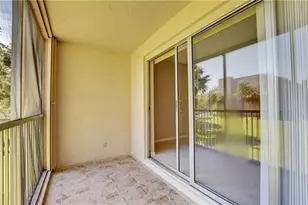 8735 Ramblewood Dr, Coral Springs, FL 33071 - Photo 17