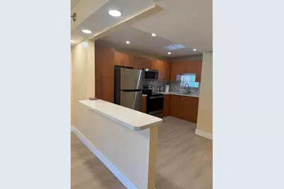 830 S Hollybrook Drive #204, Pembroke Pines, FL 33025 - Photo 3