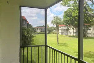 830 S Hollybrook Dr, Pembroke Pines, FL 33025 - Photo 9