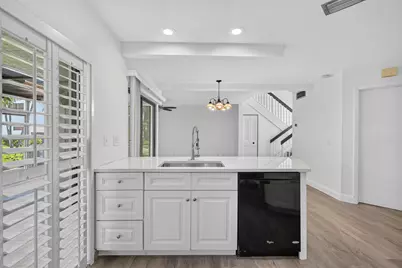 223 NW 36th Avenue, Deerfield Beach, FL 33442 - Photo 9