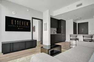 20 NE 11th St, Miami, FL 33132 - Photo 11