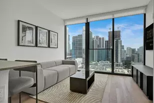 20 NE 11th St, Miami, FL 33132 - Photo 7