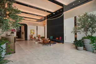 20 NE 11th St, Miami, FL 33132 - Photo 25