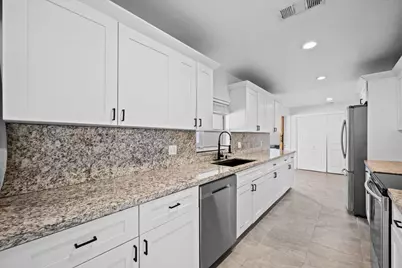 3130 Capri Road, Palm Beach Gardens, FL 33410 - Photo 5