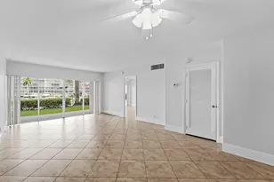 1427 E Hillsboro Blvd, Deerfield Beach, FL 33441 - Photo 9