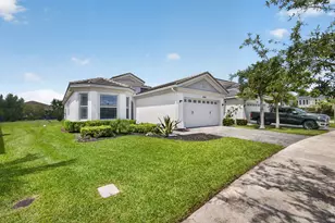 16293 Melogold Dr, The Acreage, FL 33470 - Photo 5