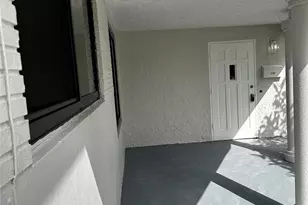230 NE 21st St, Boca Raton, FL 33431 - Photo 1
