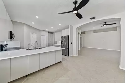 12325 Cascades Pointe Drive, Boca Raton, FL 33428 - Photo 15