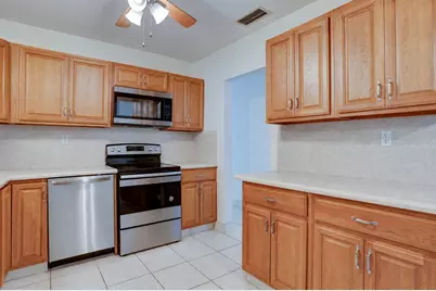 970 SW 3rd Avenue, Pompano Beach, FL 33060 - Photo 3