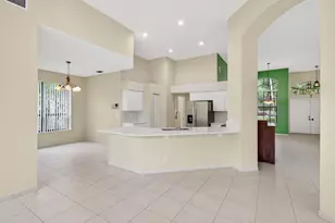 10036 Lexington Estates Blvd, Boca Raton, FL 33428 - Photo 5
