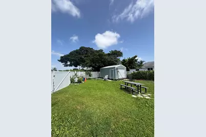 721 E Coast Avenue, Lantana, FL 33462 - Photo 9