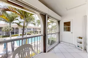 250 NE 20th St, Boca Raton, FL 33431 - Photo 13