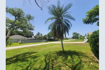 715 SE Forgal Street, Port Saint Lucie, FL 34983 - Photo 3