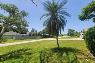 715 SE Forgal St, Port Saint Lucie, FL 34983 - Photo 3