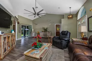 8173 SE Carlton St, Hobe Sound, FL 33455 - Photo 7