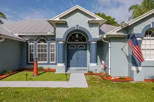 8173 SE Carlton St, Hobe Sound, FL 33455 - Photo 1