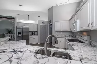 8173 SE Carlton Street, Hobe Sound, FL 33455 - Photo 13