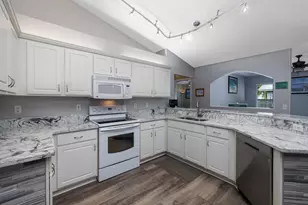 8173 SE Carlton St, Hobe Sound, FL 33455 - Photo 11
