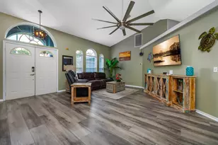 8173 SE Carlton St, Hobe Sound, FL 33455 - Photo 5