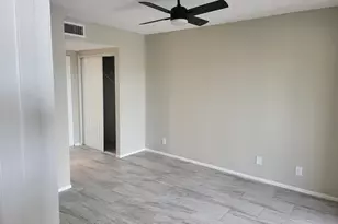 1562 SE Royal Green Cir, Port Saint Lucie, FL 34952 - Photo 11