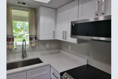 1562 SE Royal Green Circle #201, Port Saint Lucie, FL 34952 - Photo 9