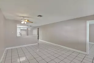 7010-7012 NW 78th Ave, Tamarac, FL 33321 - Photo 15
