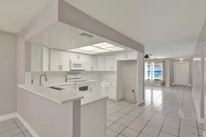 7010-7012 NW 78th Avenue, Tamarac, FL 33321 - Photo 11