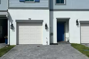 791 NE Trailside Run, Port Saint Lucie, FL 34983 - Photo 1