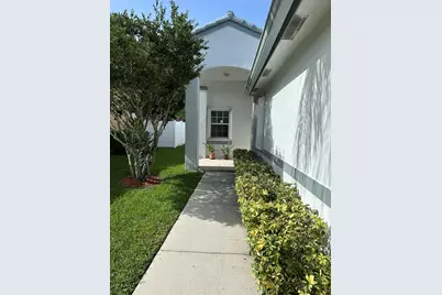 16323 SW 6th Street, Pembroke Pines, FL 33027 - Photo 3