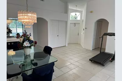 16323 SW 6th Street, Pembroke Pines, FL 33027 - Photo 5