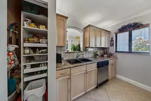2130 NE 9th Ave, Wilton Manors, FL 33305 - Photo 13