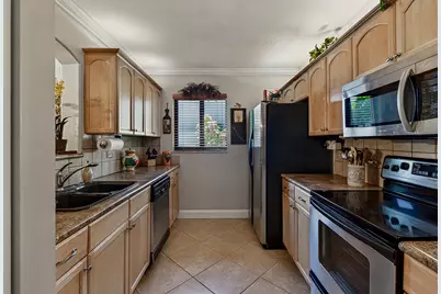 2130 NE 9th Avenue, Wilton Manors, FL 33305 - Photo 9