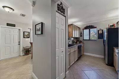 2130 NE 9th Avenue, Wilton Manors, FL 33305 - Photo 11