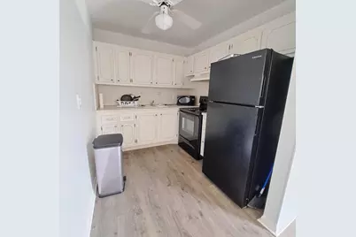 42 Norwich B, West Palm Beach, FL 33417 - Photo 3