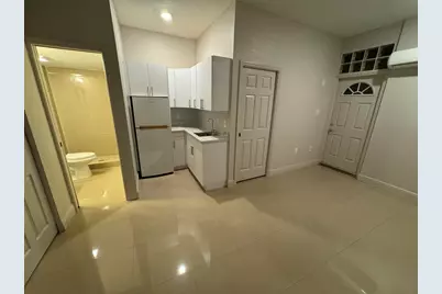 9033 NW 174th Street #Studio, Hialeah, FL 33018 - Photo 5