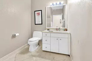 5428 Pointe Villa Dr, Lighthouse Point, FL 33064 - Photo 15
