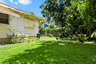 209 NE 5th Ct, Delray Beach, FL 33444 - Photo 3