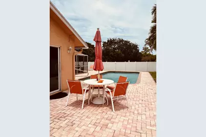 1076 SW 26th Terrace, Deerfield Beach, FL 33442 - Photo 7