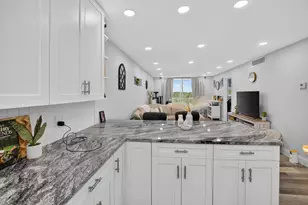 689 NE 6th Ct, Boynton Beach, FL 33435 - Photo 13