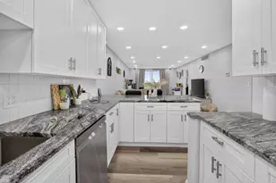 689 NE 6th Ct, Boynton Beach, FL 33435 - Photo 13
