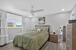 689 NE 6th Ct, Boynton Beach, FL 33435 - Photo 17