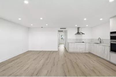 1023 Guildford #B, Boca Raton, FL 33434 - Photo 3