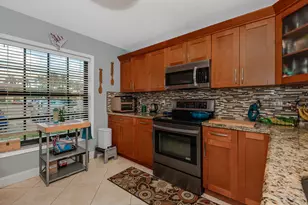 2634 NW 47th Ln, Lauderhill, FL 33313 - Photo 11