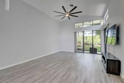 10201 Lexington Lakes Boulevard N, Boynton Beach, FL 33436 - Photo 3