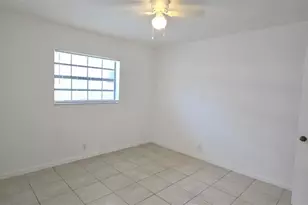 255 SW 12th St, Dania Beach, FL 33004 - Photo 17