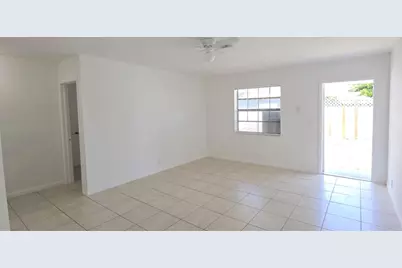 255 SW 12th Street #2, Dania Beach, FL 33004 - Photo 5