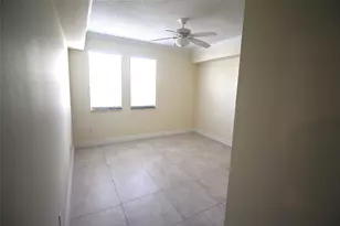 533 NE 3rd Ave, Fort Lauderdale, FL 33301 - Photo 9